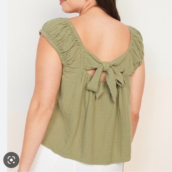 NWT Old Navy Tie-Back Cutout Swing Blouse - Picture 2 of 6